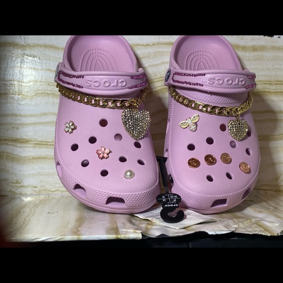 Croc - Picture 3 of 6